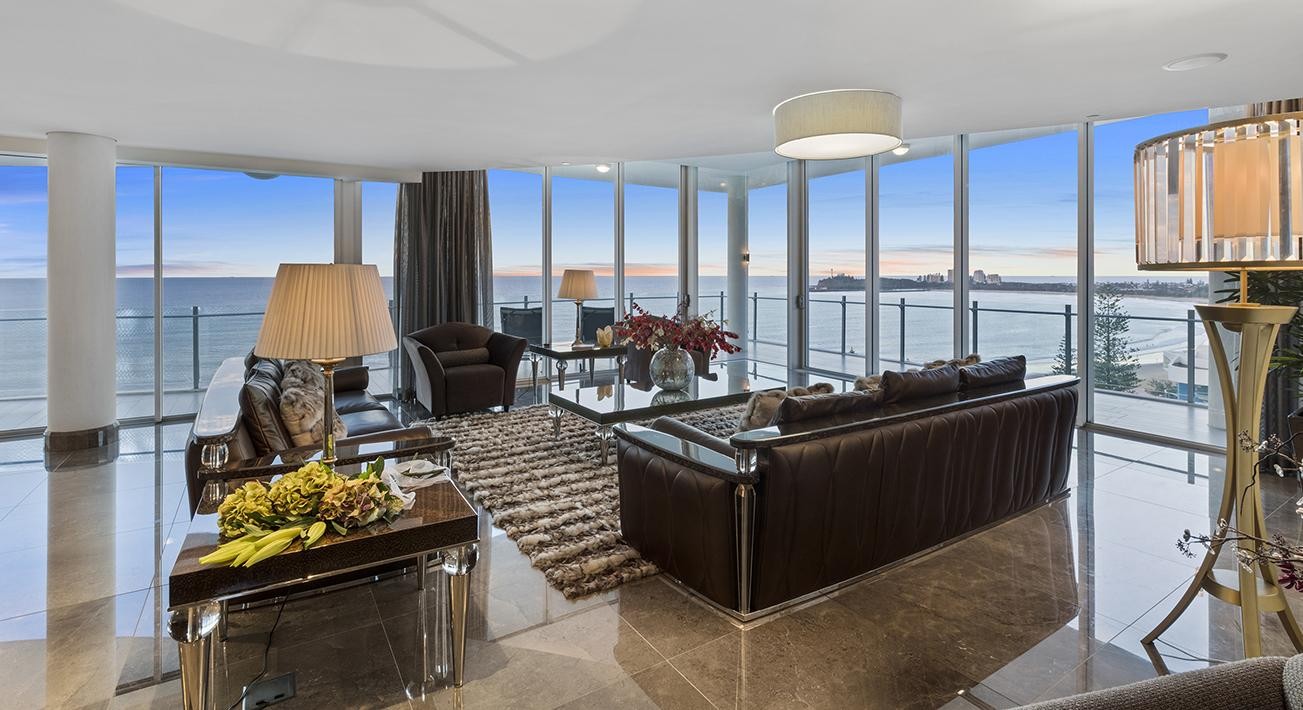 SOLD BY SIMON GUILFOYLE