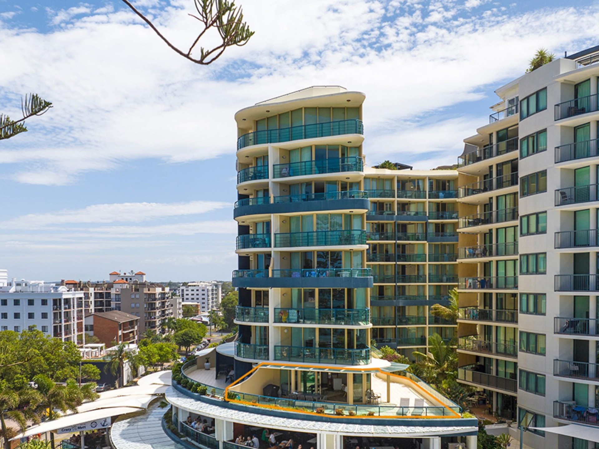 SOLD $2,400,000