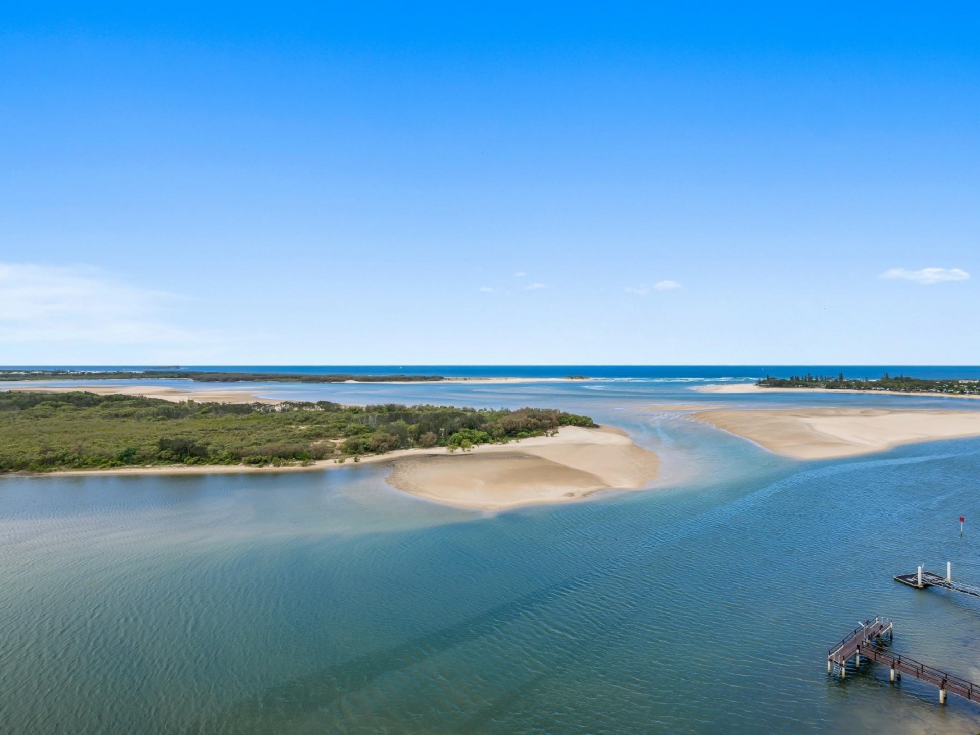 UNSURPASSED RIVERFRONT PENTHOUSE..BE QUICK!