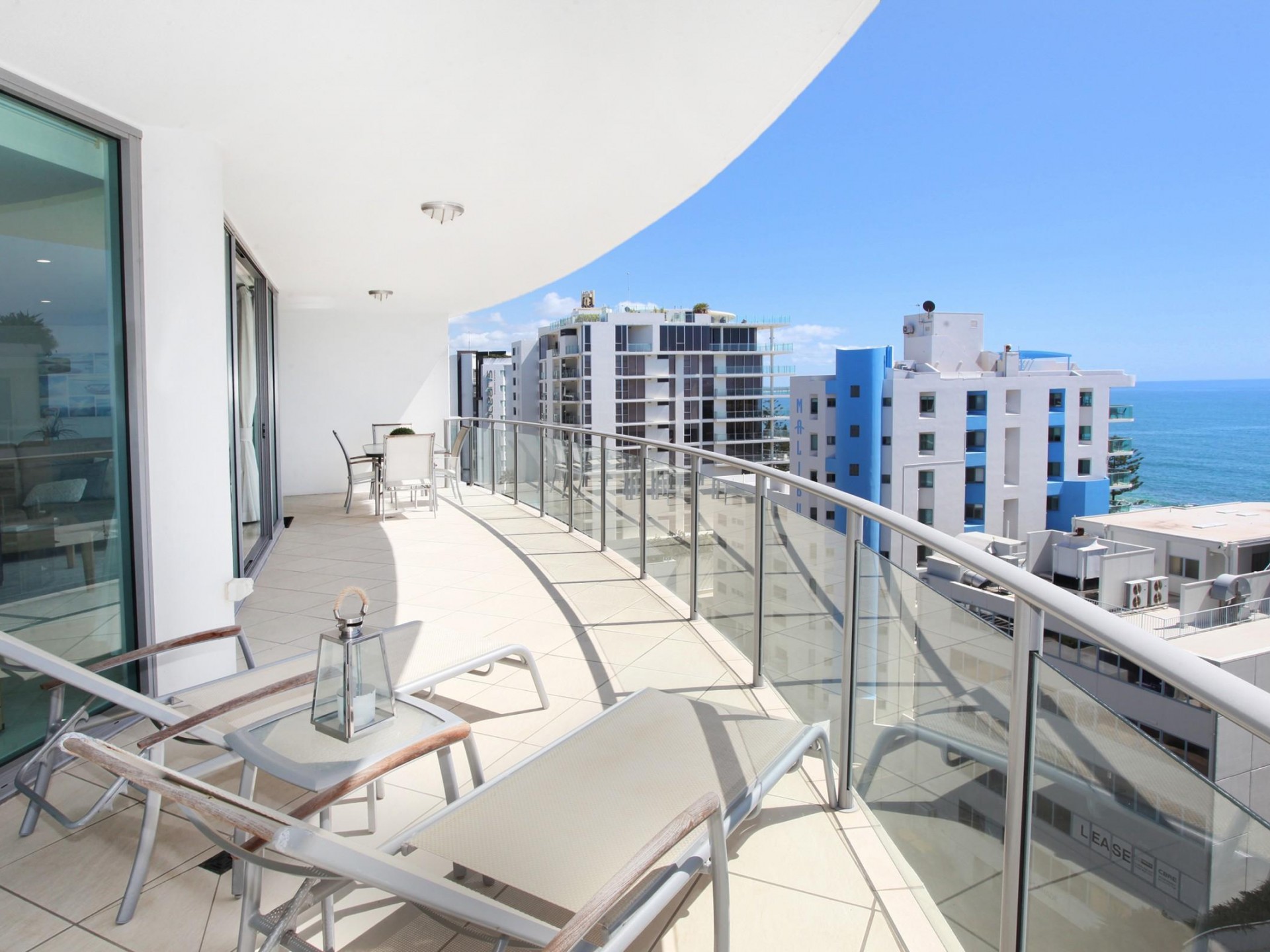 SPACIOUS 3 BEDROOM 3 BATHROOM IN THE HEART OF MOOLOOLABA