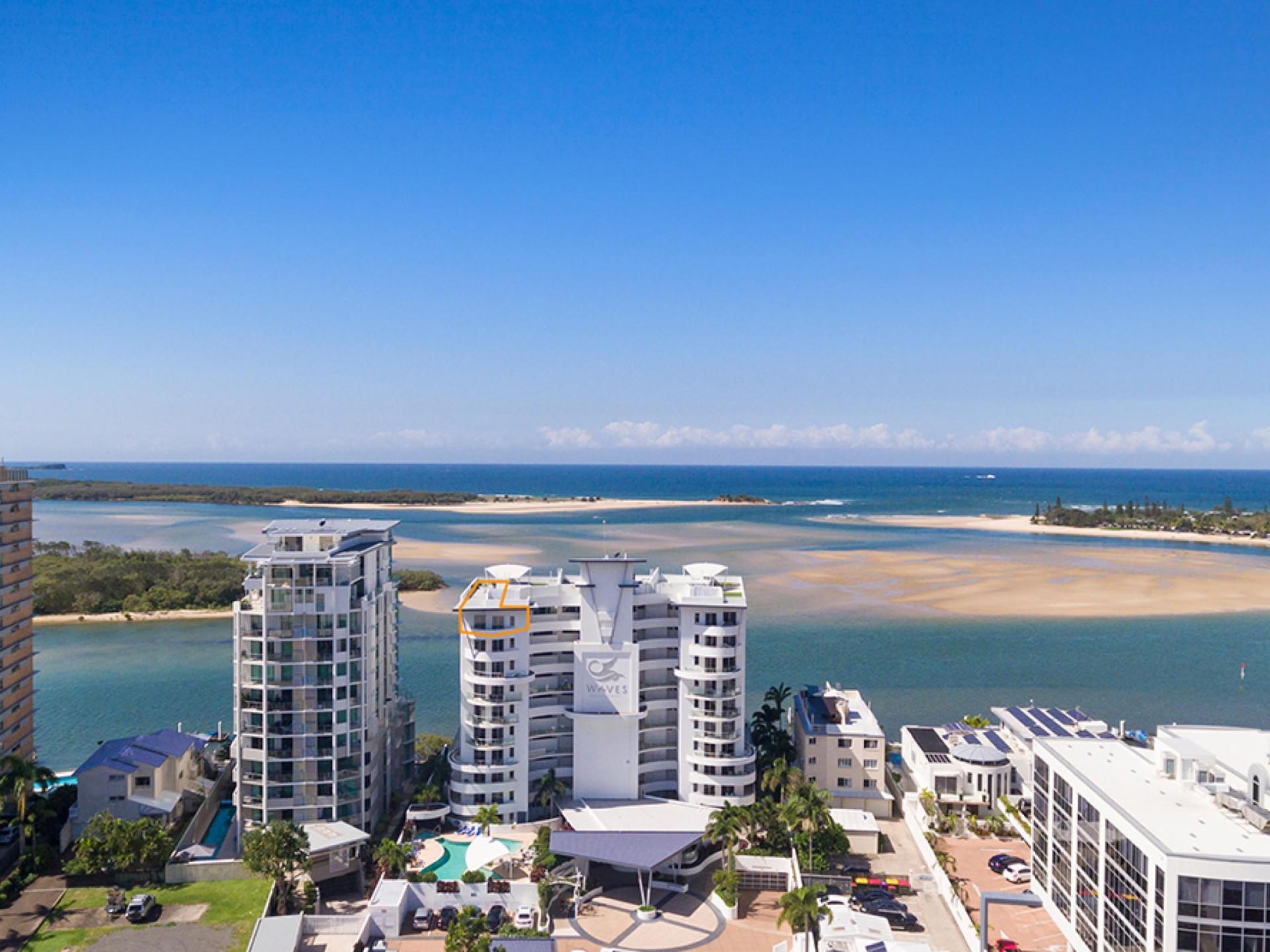 PENTHOUSE ABSOLUTE WATERFRONT WITH AMAZING RIVER/OCEAN VIEWS!