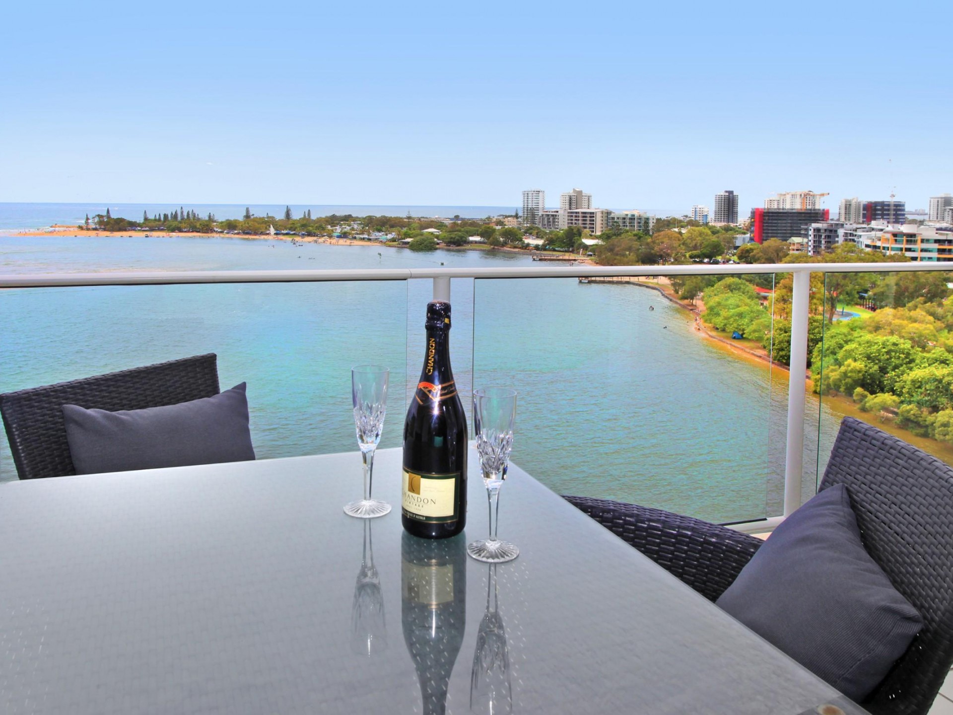 FABULOUS RIVER/OCEAN VIEWS