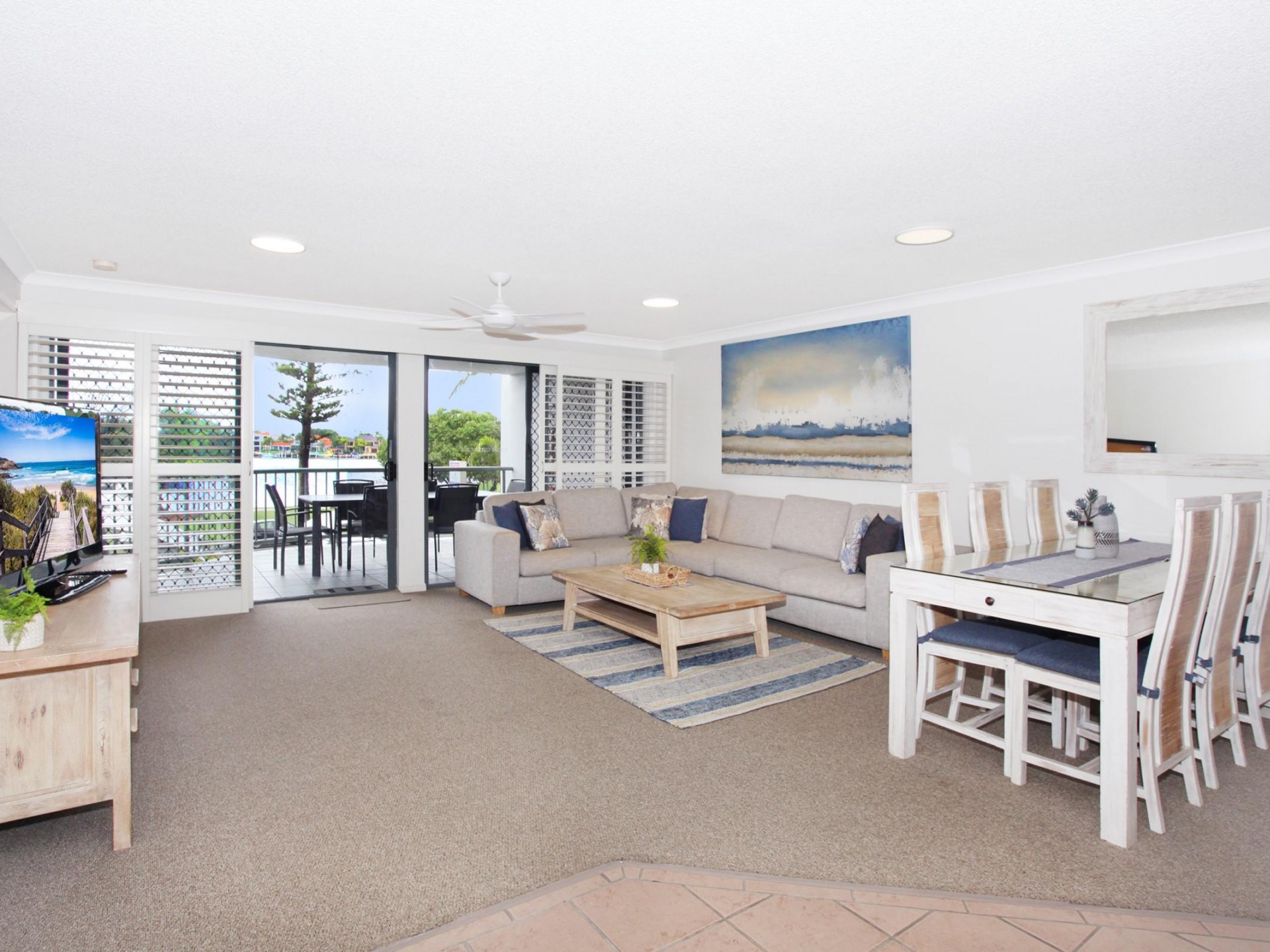 RIVERDANCE, IRREPLACEABLE, SPACIOUS 3 BEDROOM APRTMENT